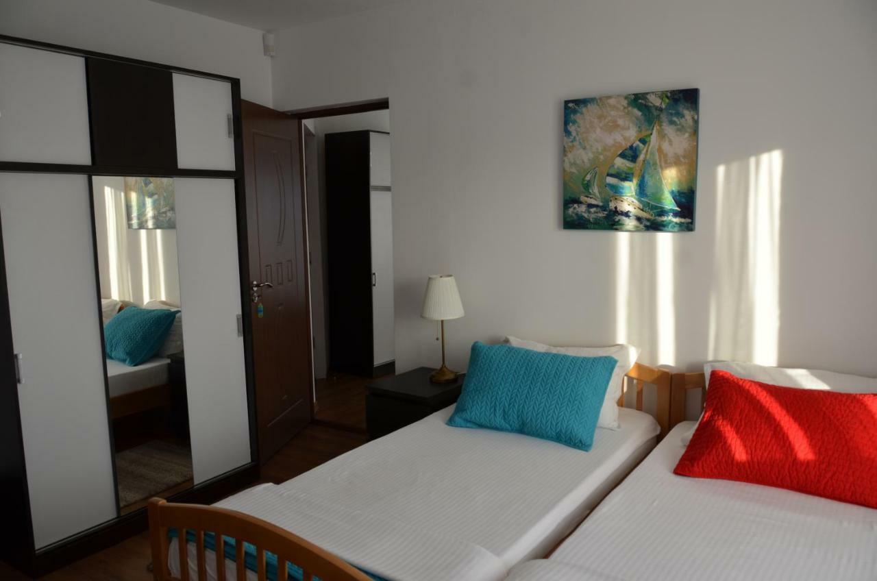 Hotel California Dreaming à Năvodari Extérieur photo
